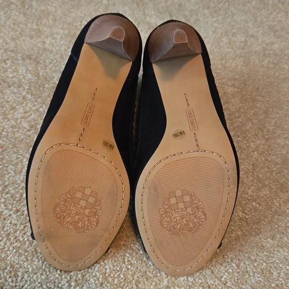 NWOT Vince Camuto Black Suede Peep-Toe Heels - Picture 4 of 10